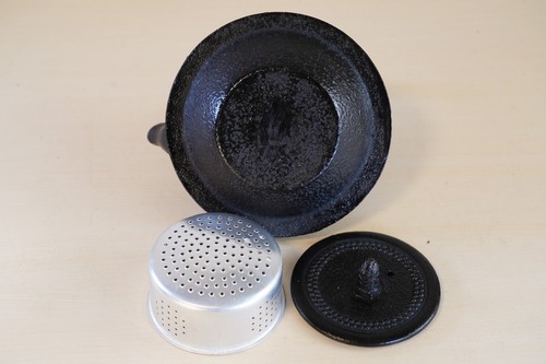 Iwachu Nanbu Tekki Tetsubin Japanese Cast Iron Teapot & Folding Fan Y674 - Picture 7 of 13