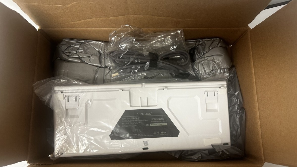 HUO JI E-Yooso Super Scholar Z-88 White 81 Keys RGB Mechanical