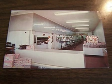 CLAXTON BAKERY - CLAXTON GEORGIA - OLD FASHION CLAXTON FRUIT CAKE  -  POSTCARD