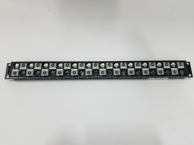 CommScope iP-m4200i-24 Intelligent Universal Modular 24-Port Patch Panel