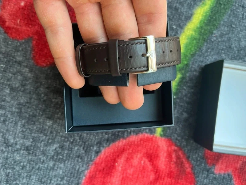 Orologio Tommy Hilfiger 40mm Nuovo, ancora con cartellino, mai indossato, pelle - Immagine 3 di 4