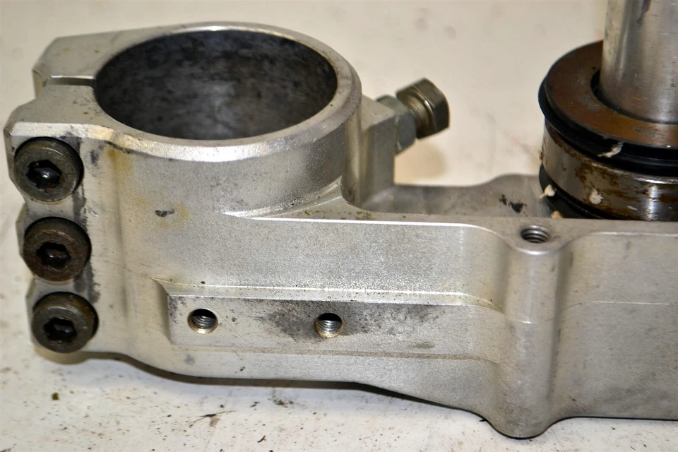 KTM 250 SX 380 300 Abrazaderas Triple Vástago de Árbol ¿APLICADO EN SARTÉN? 50301032014 1997-1999 Foto 3 de 4