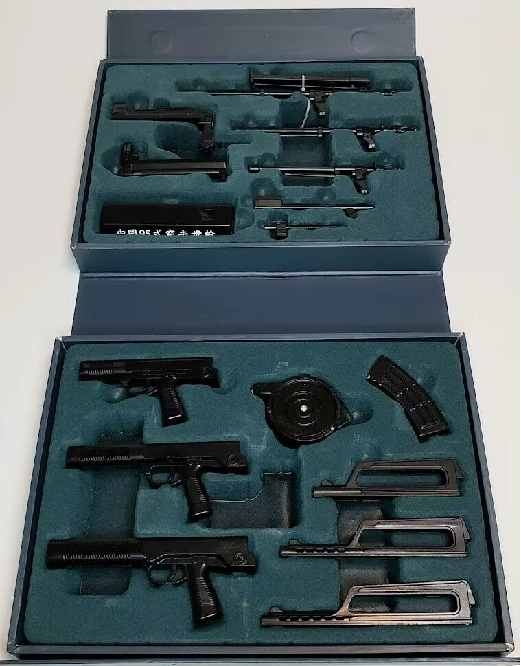 1:3 QBZ-95 3 in 1 Alloy Toy Gun Kit Build 1:3 Miniature Metal Toy Guns Action Fi