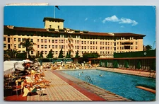 Vintage Postcard CA Los Angeles Ambassador Hotel Pool Sunbathers Chrome ~7338