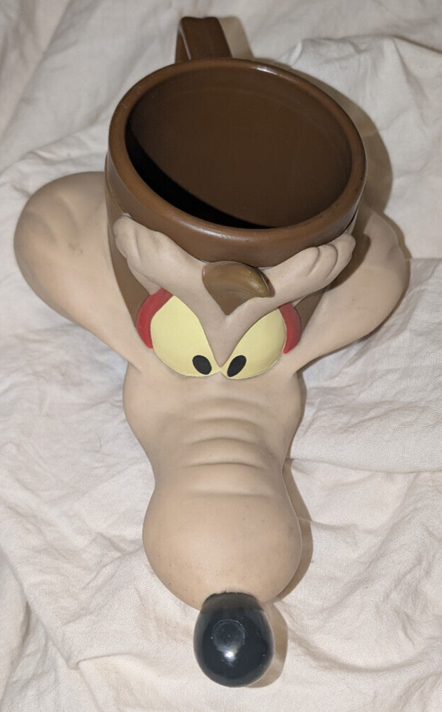 Vintage 1992 Wile E Coyote 3D Mug Warner Bros Looney Tunes Collectible