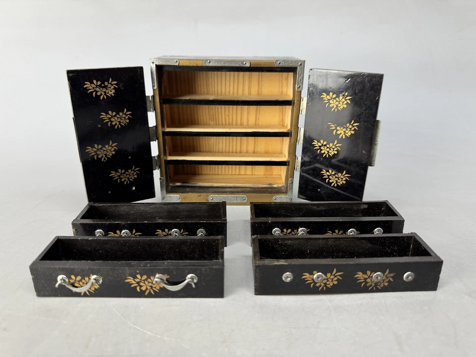 Y8667 HINA DOLL Doll's Festival Makie miniature furniture box Japan antique - Image 3 of 4