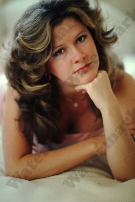 Vintage pinup woman candid glamour model  35mm Slide  V2p3