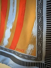 Gianni Versace Women’s Silk Scarf Red Blue Tan Wow! Made In Italy Rare Vintage