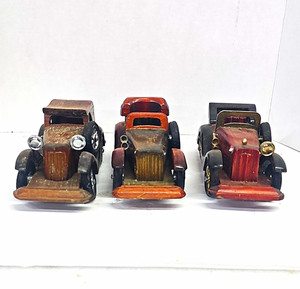 Set of 3 Wooden Vintage-Style Decorative Model Cars with Rubber Tires