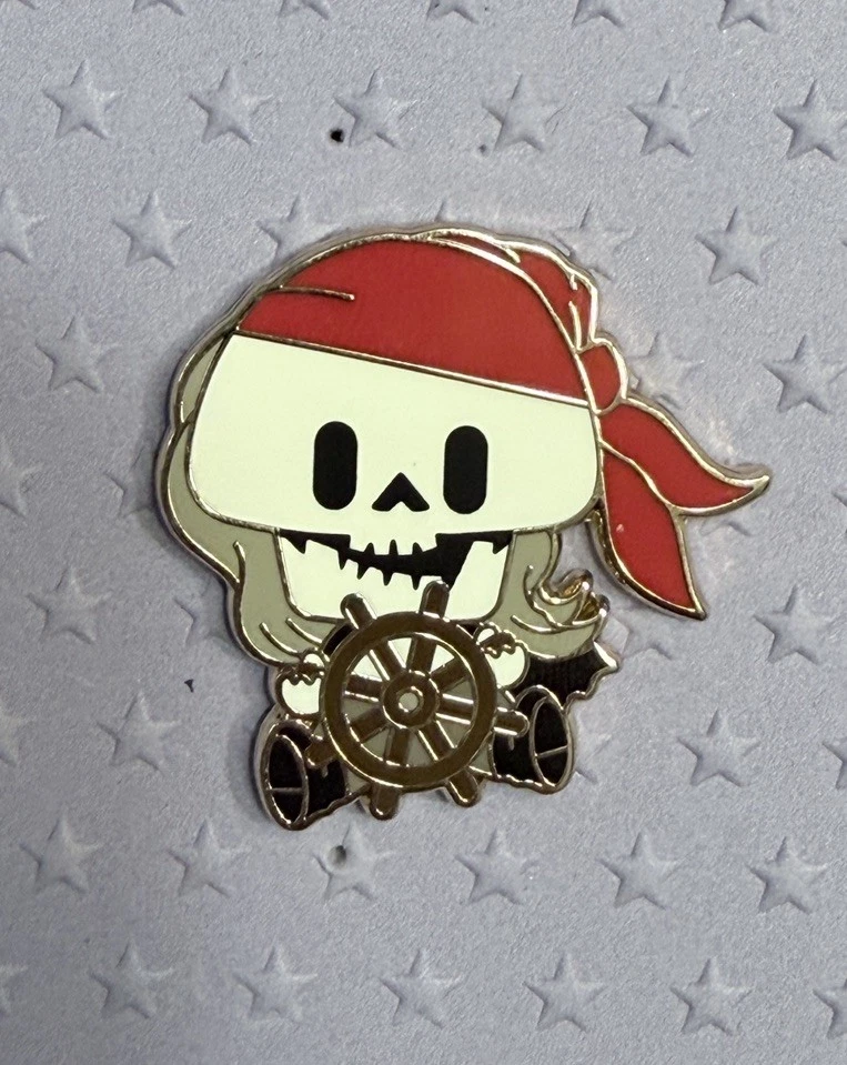 WDI Adorbs! Mystery Pirates of the Caribbean Skeleton Wheel LE 400 Chaser Pin