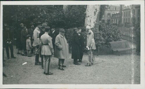 France, La Roque-Esclapon, le Maréchal Foch en visite  Vintage print, Photograph - Photo 1/1