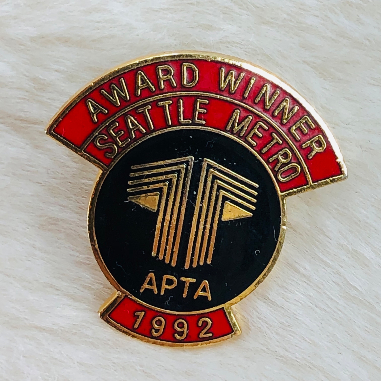 Vtg 1992 APTA Award Winner Seattle Metro Washington Education Lapel Pin
