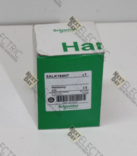 Schneider, XALK194H7, Emergency Stop Push Button Enclosure Control Station Twist