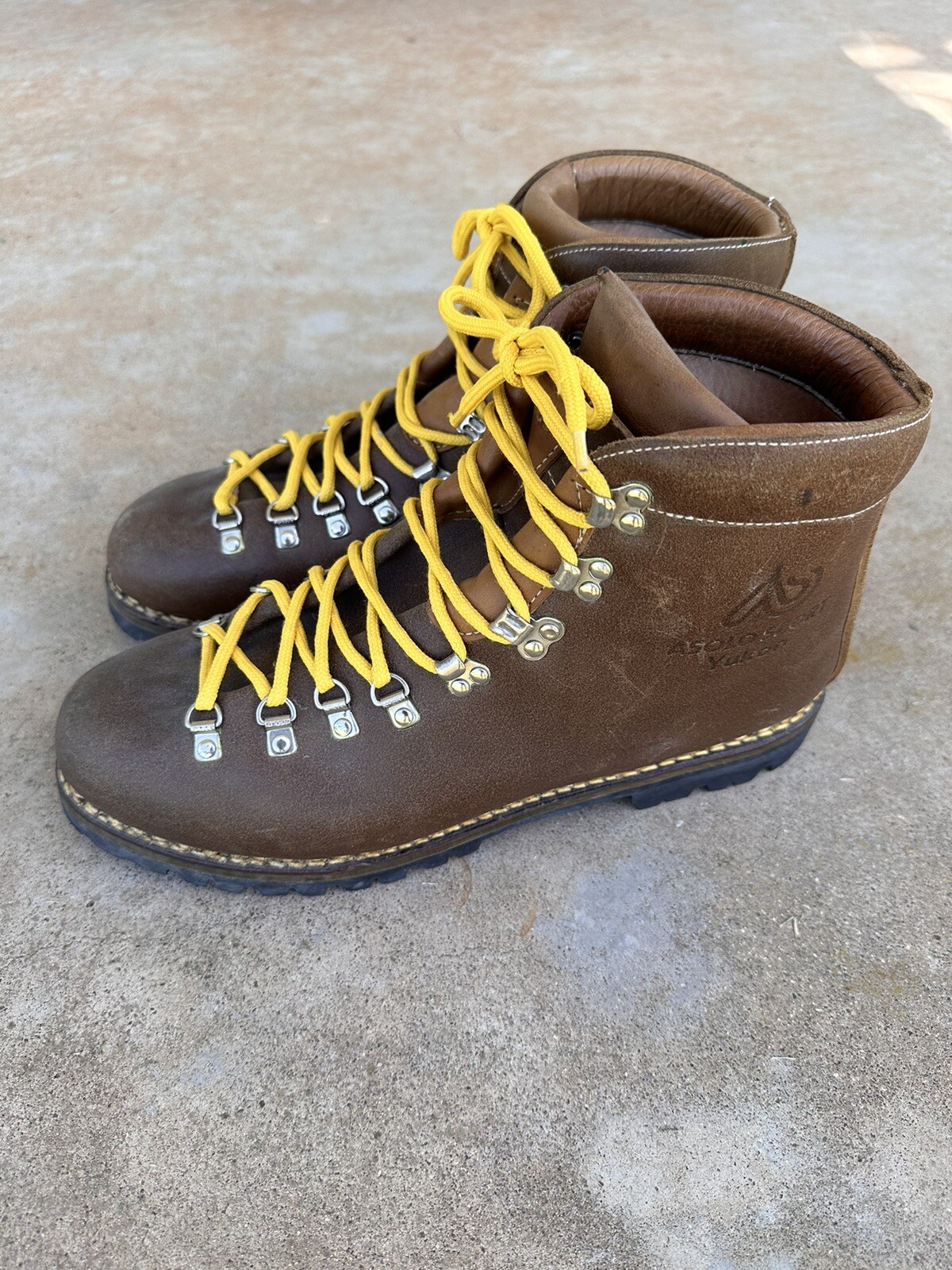 Vintage Asolo “Yukon” Leather Hiking Boots Mens 13M E… Gem