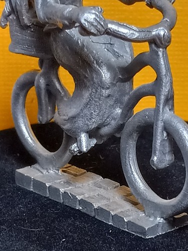 Mago de Oz Miss Gulch Estatuilla Peltre COMSTOCK Bruja Malvada Toto Bicicleta RARA 98 - Imagen 11 de 23