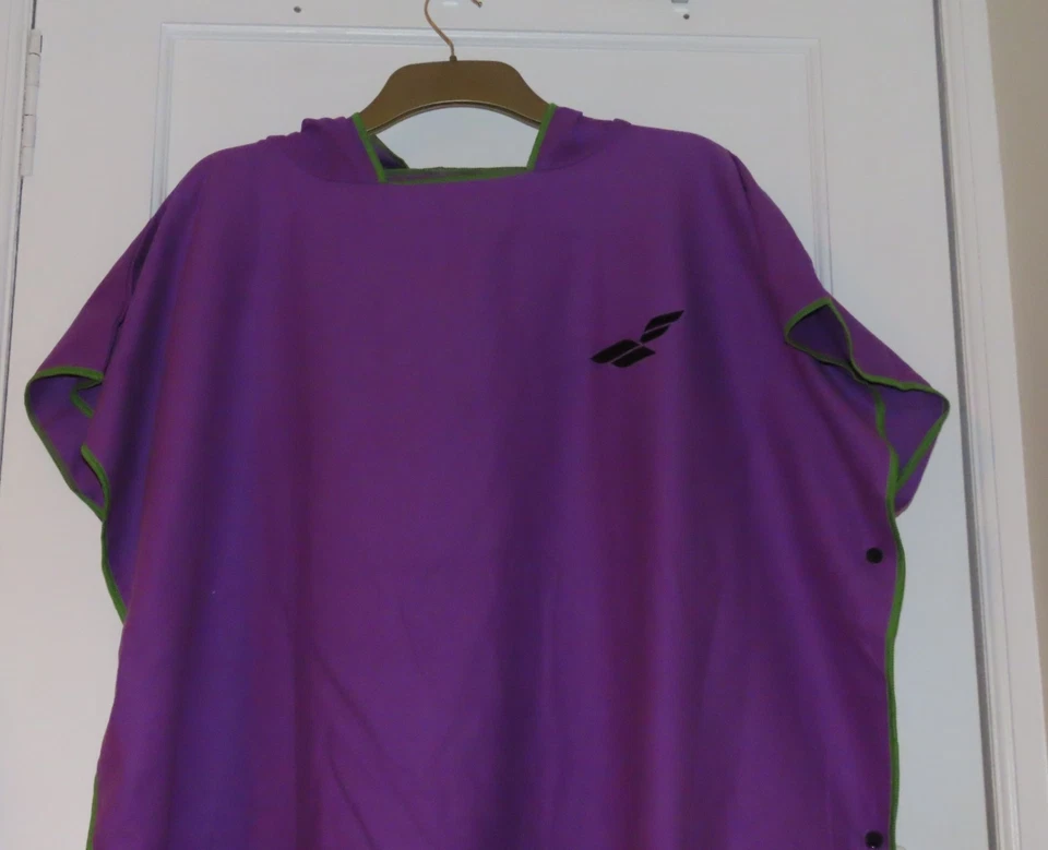 Fit-Flip Beach & Travel Hooded Poncho with pouch Unisex Size L/XL microfibre NEW - Image 4 of 4