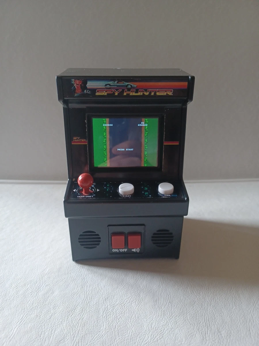 Promo Mini Console De Jeux D'arcade Avec Manette chez Kruidvat