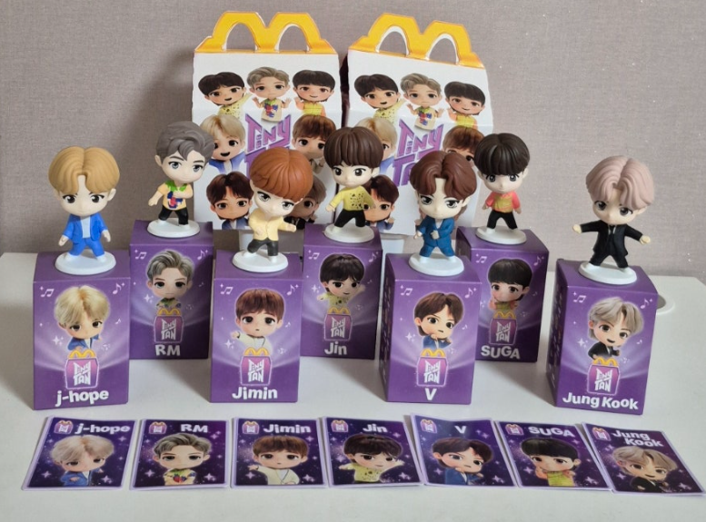BTS TINY TAN X McDonalds HAPPYMEAL TINY TAN FIGURE 2025 Throwback