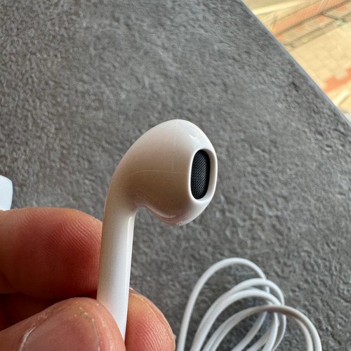 Genuine Apple iPhone 15 Pro 16 Pro Max 20W Mains Charger With Cable Headphones - 第 11/40 張圖片