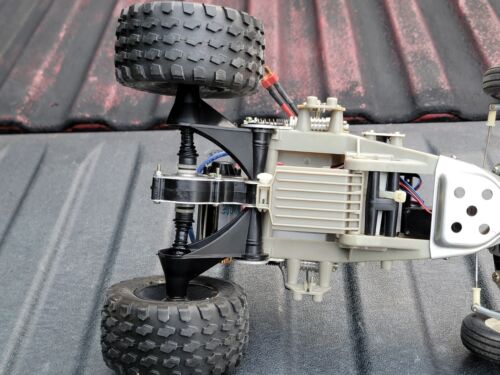 VINTAGE TAMIYA FROG w/ Fire Dragon Body 4WD BUGGY * RC * REMOTE CONTROL * - Picture 15 of 16