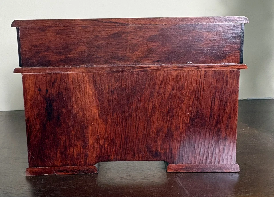 Silla de escritorio enrollable vintage miniatura para casa de muñecas escala 1:12 Taiwán madera de colección Foto 4 de 4