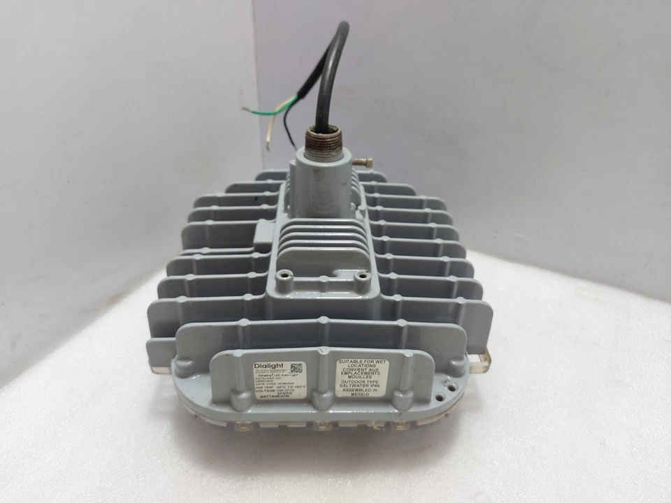 Светодиодный фонарь Dialight HZD5C2NA SafeSite б/у - Изображение 3 из 4