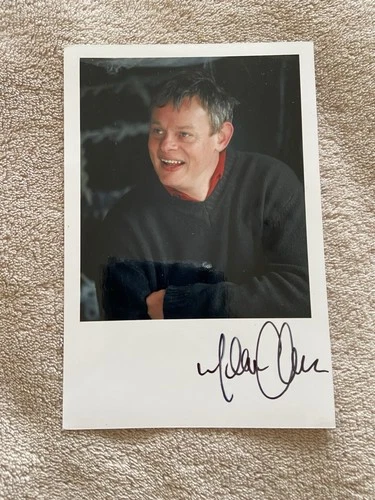MARTIN CLUNES (DOC MARTIN) GENUINE HAND SIGNED PHOTO 6x4”