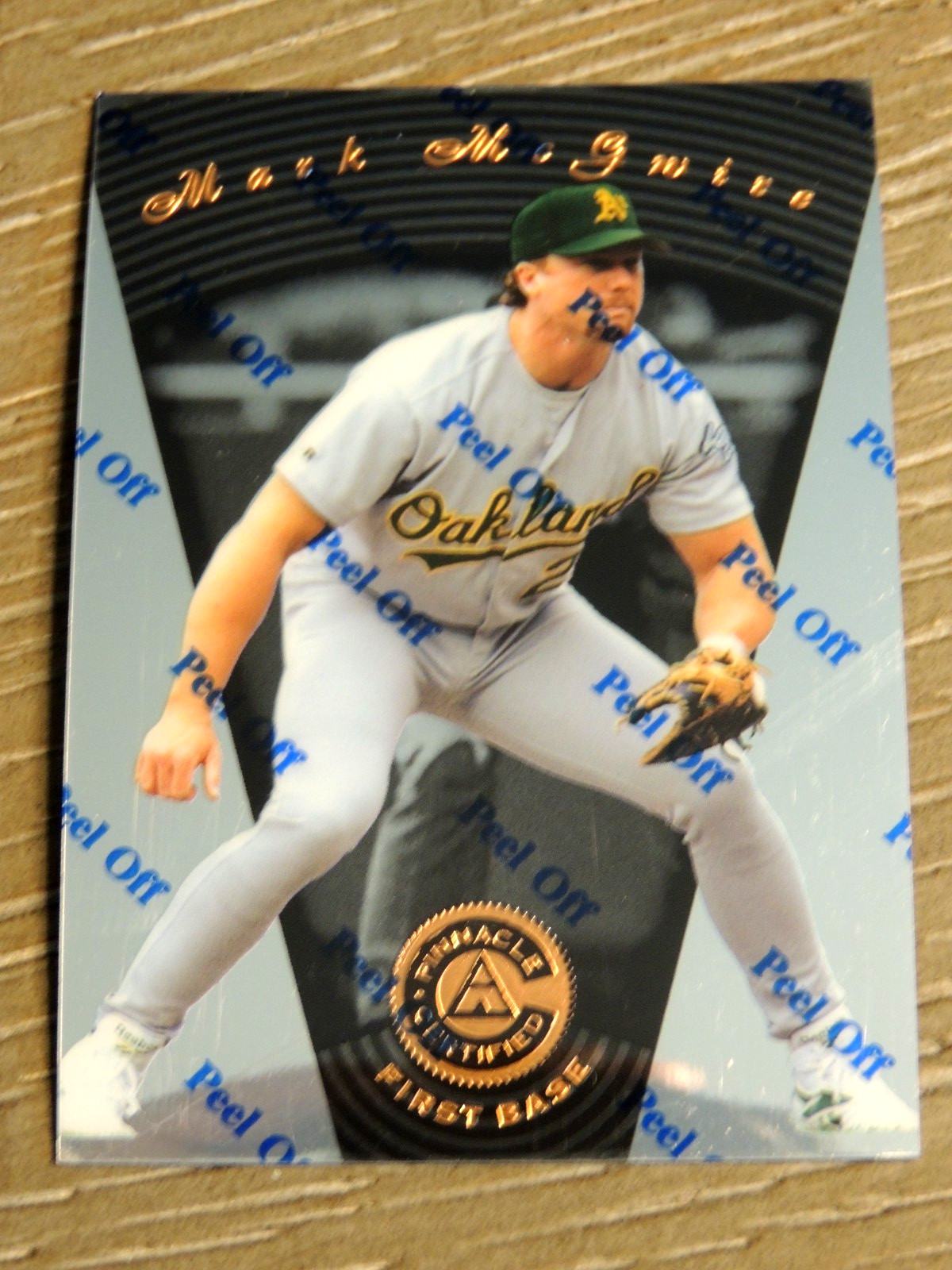 MARK McGWIRE 1997 PINNACLE CERTIFIED CARD #49  W/COATING   ATHLETICS