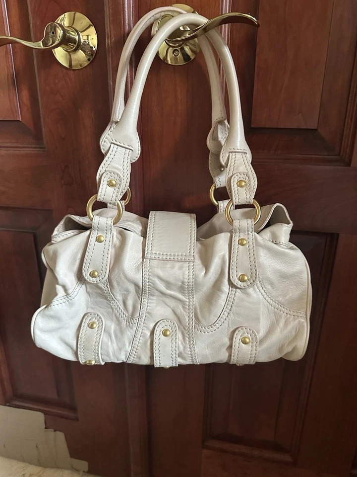 ¡Raro! Bolso de hombro VALENTINO marfil y dorado con logotipo usado  Foto 2 de 4