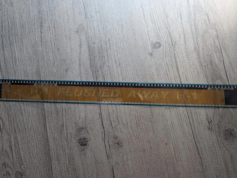 🎞️ 35mm CINEMA FILM Flushed Away 5 REELS Complete movie 2006 - image 2 of 4