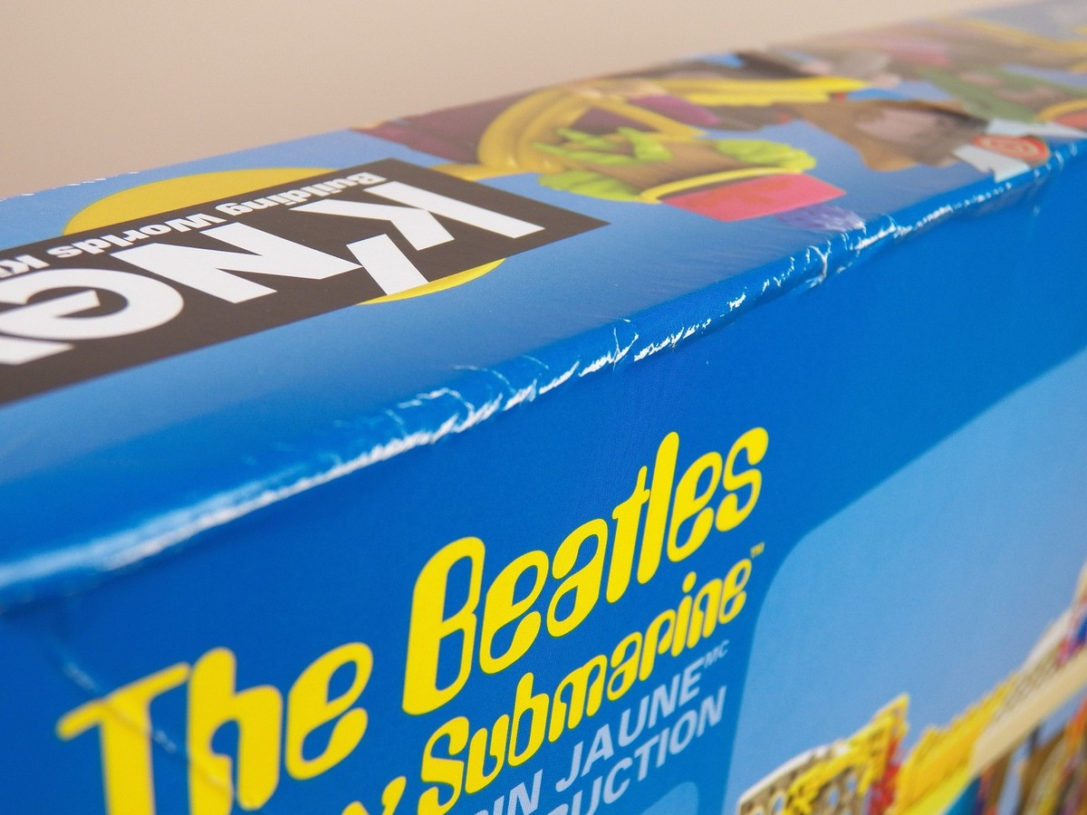 Beatles K'nex Yellow Submarine Lennon McCartney Knex Building Set