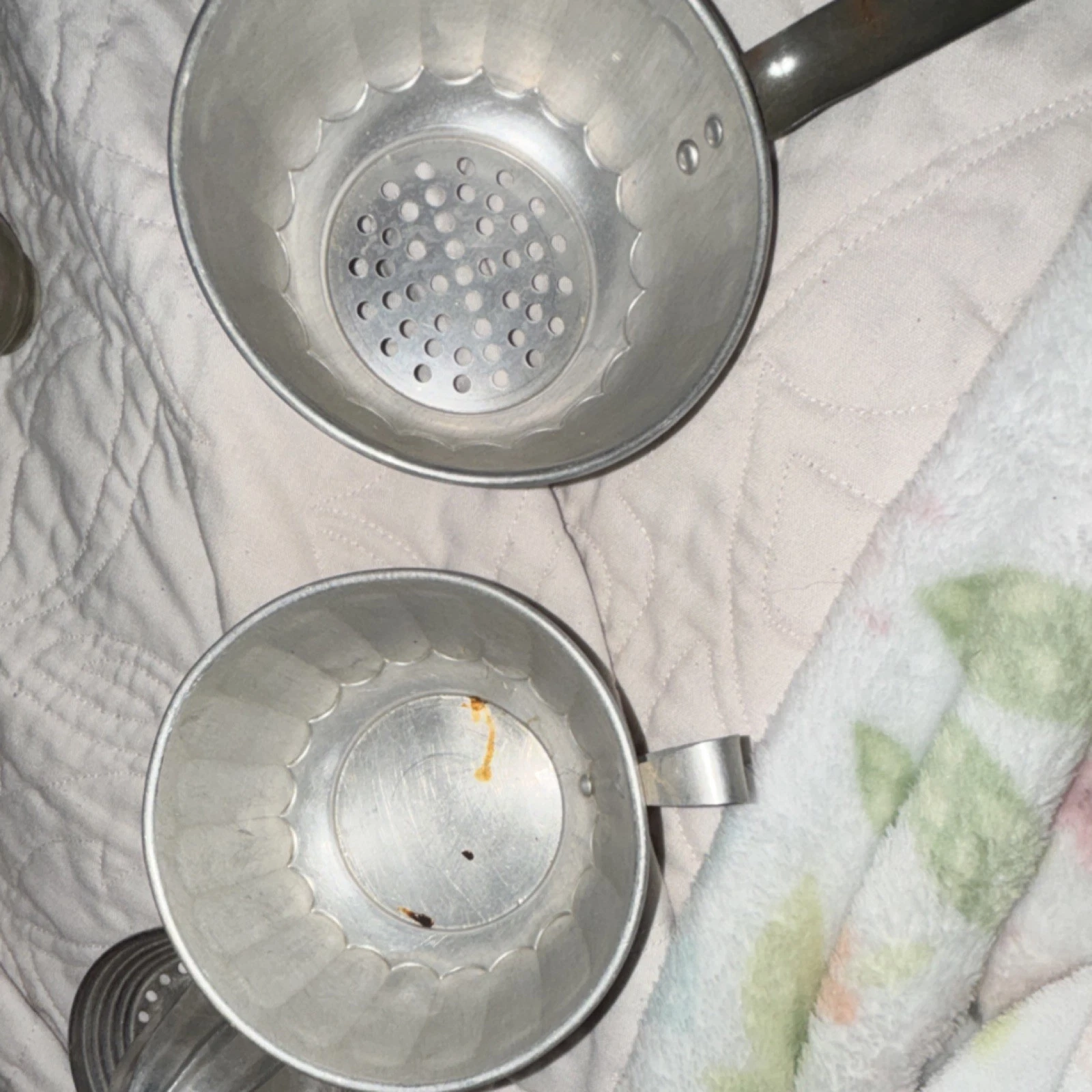 Vintage Silver Metal Colander Set with Handles, Round, 2-Piece Kitchen Tool