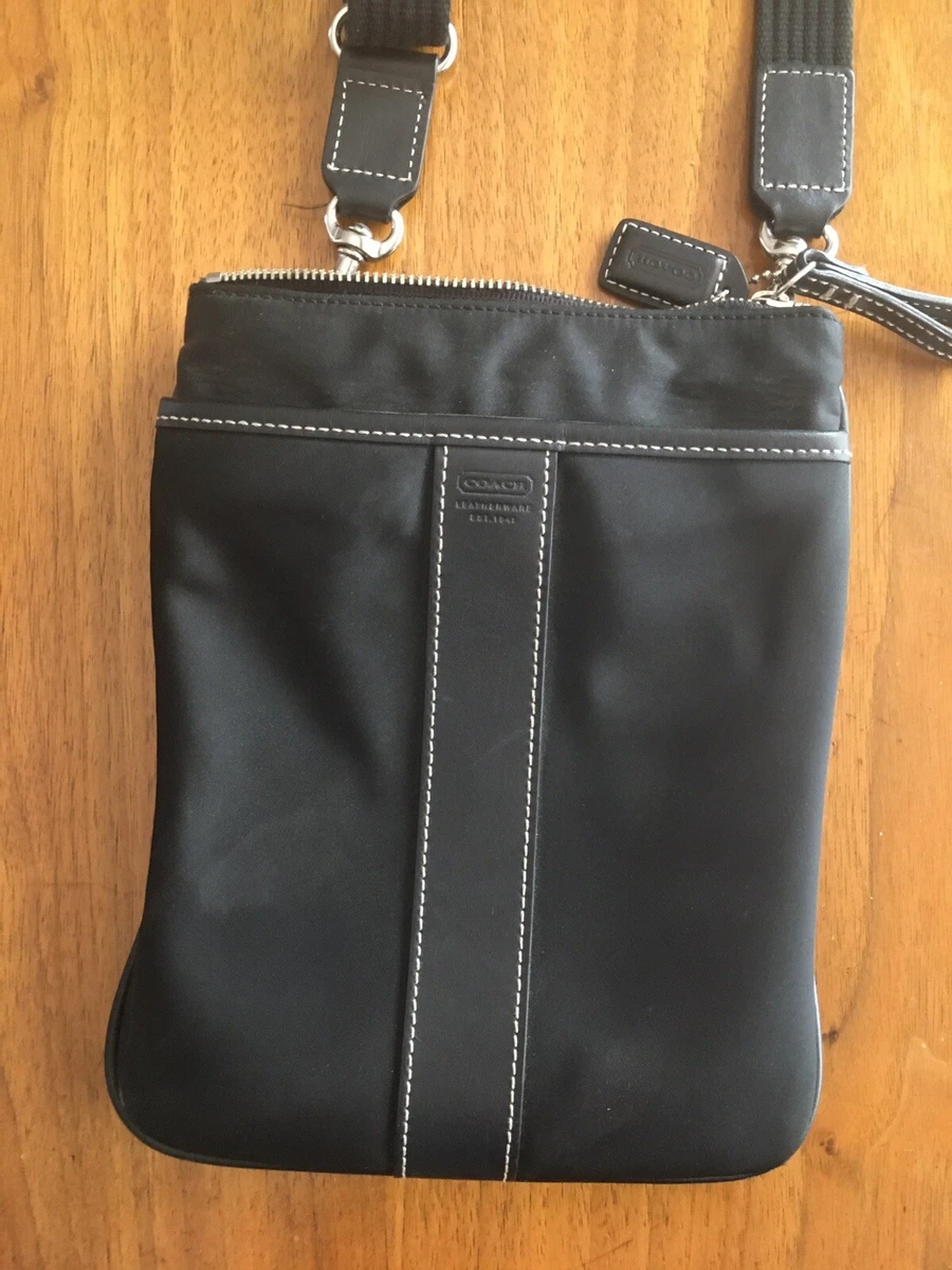 Coach travel purse hot sale