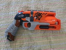 Nerf A4325 Zombie Strike Hammershot Blaster