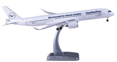 1:200 33CM Hogan Lufthansa AIRBUS A350-900 Passenger Aircraft ABS Plastic Model