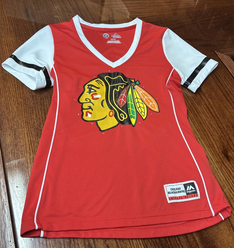 Small Majestic Chicago Blackhawks Women's Jersey Shirt NHL