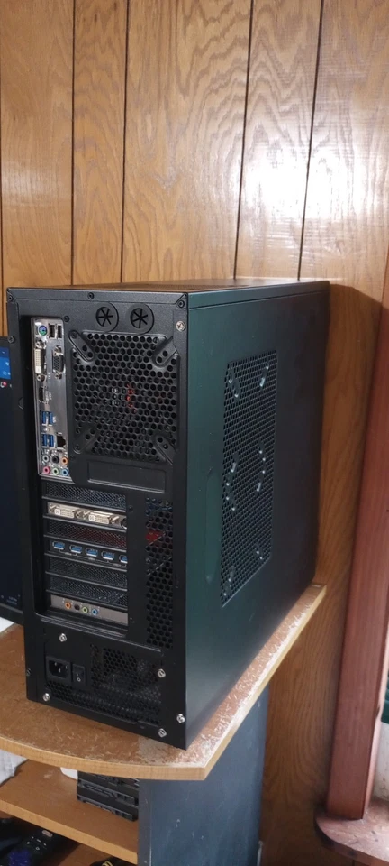 Custom Windows 7 desktop Computer - Image 4 of 4