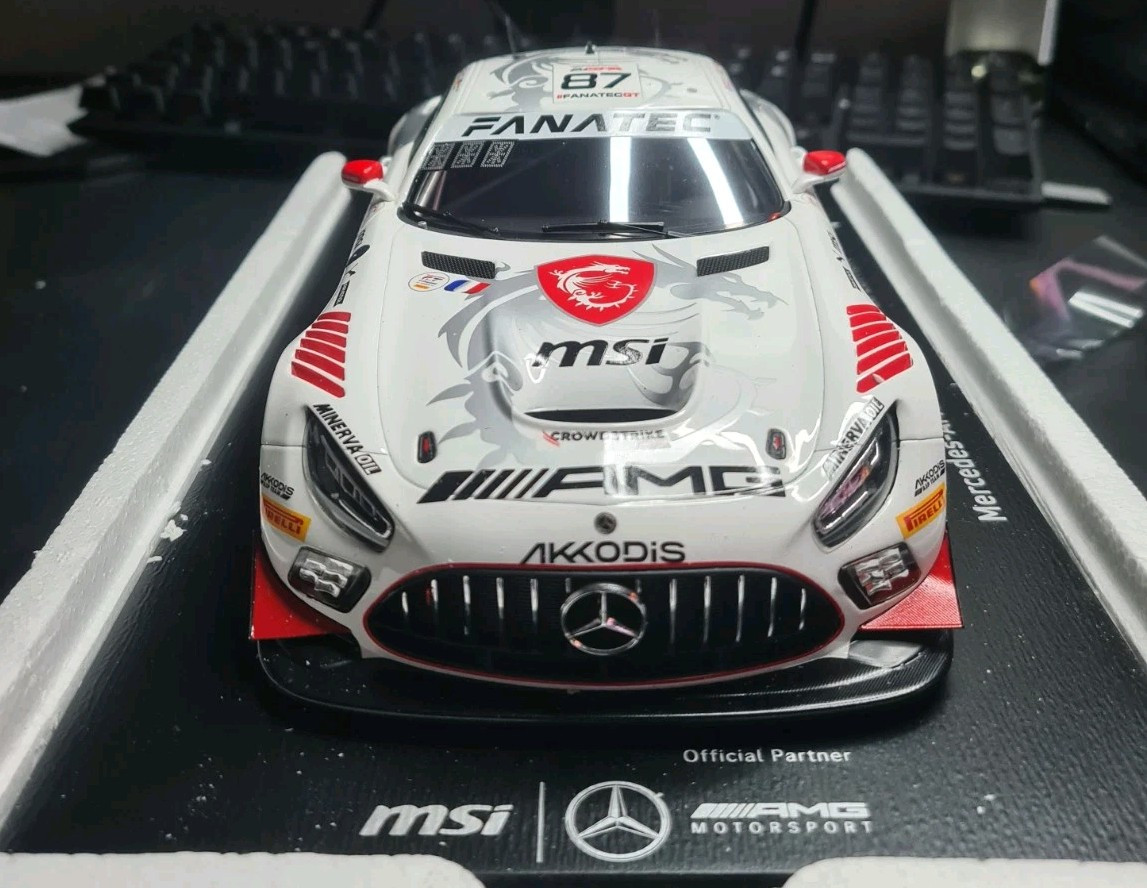 ミニカー Mercedes-AMG GT3 MSI LIMITED EDITION MSI Mercedes-AMG GT3 MSI Limited Edition | MSI Global