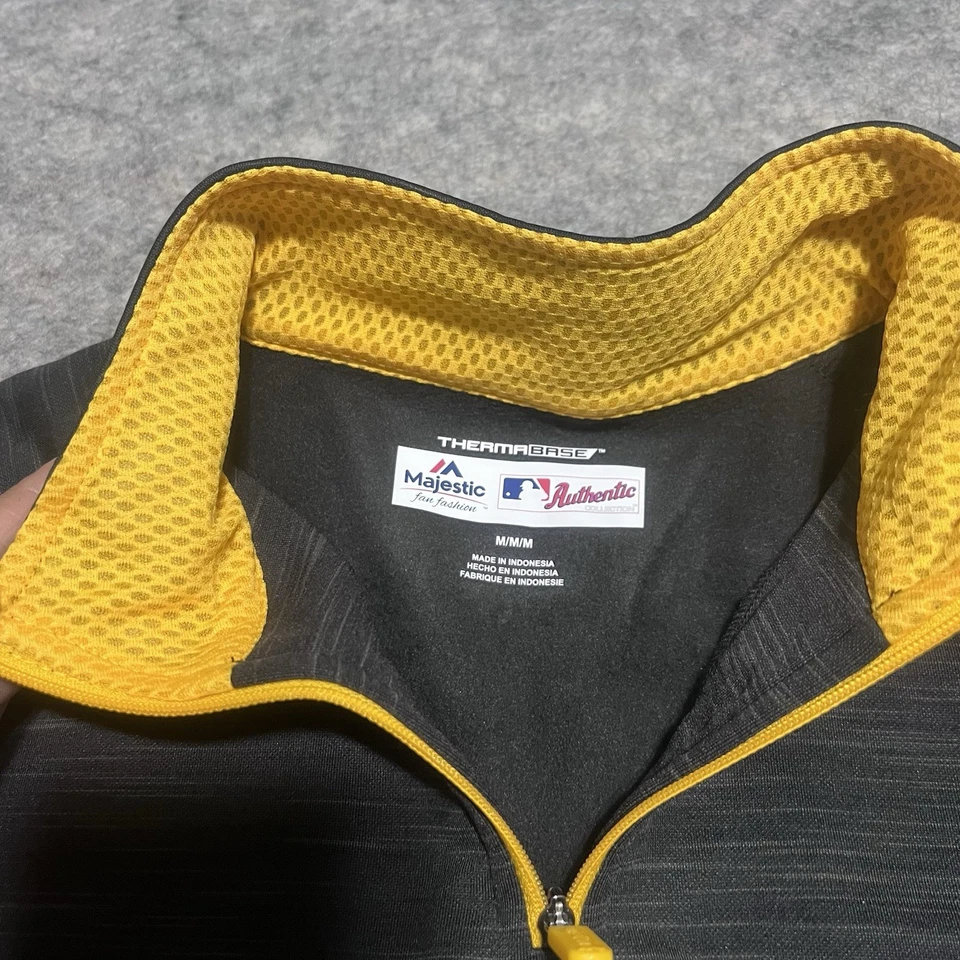 Pittsburgh Pirates MLB Majestic Therma Base Women Baseball Medium Sweatshirt - Image 4 of 4