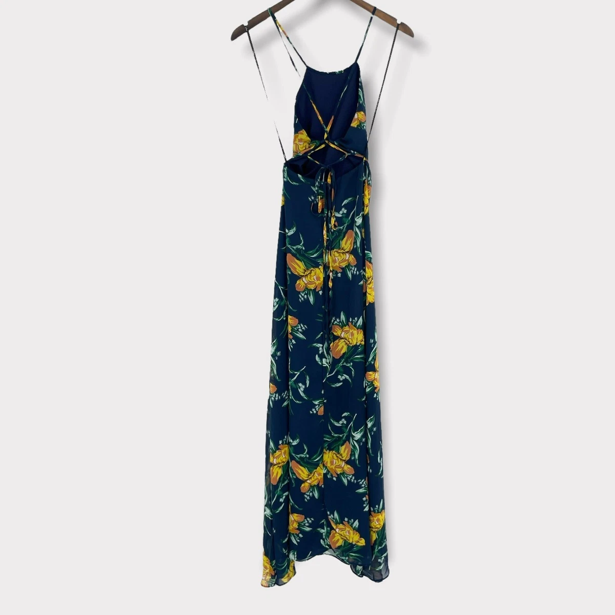 Lulus sales adventure seeker