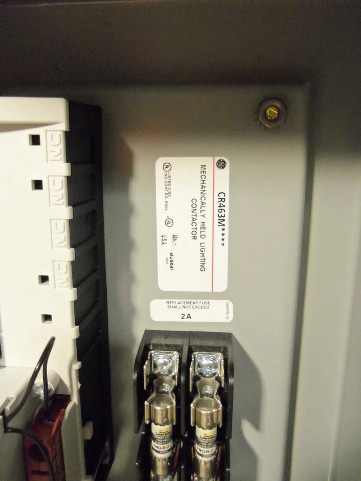 GE Control CR463M60BJA14AL Lighting Contactor Mechanically Held 46XE1D Enclosure - Image 4 of 4