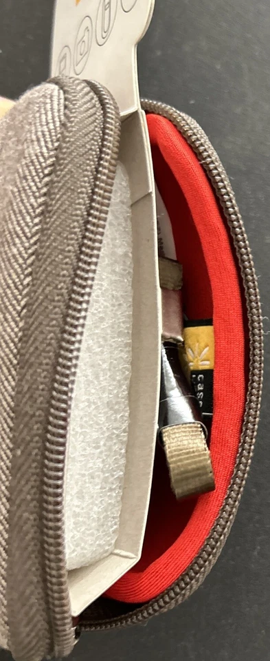 Case Logic Protector Holder For Carrying Cell Phone Camera MP3 Player Pouch - Image 3 of 4