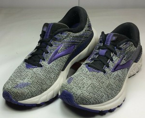 tenis feminino brooks