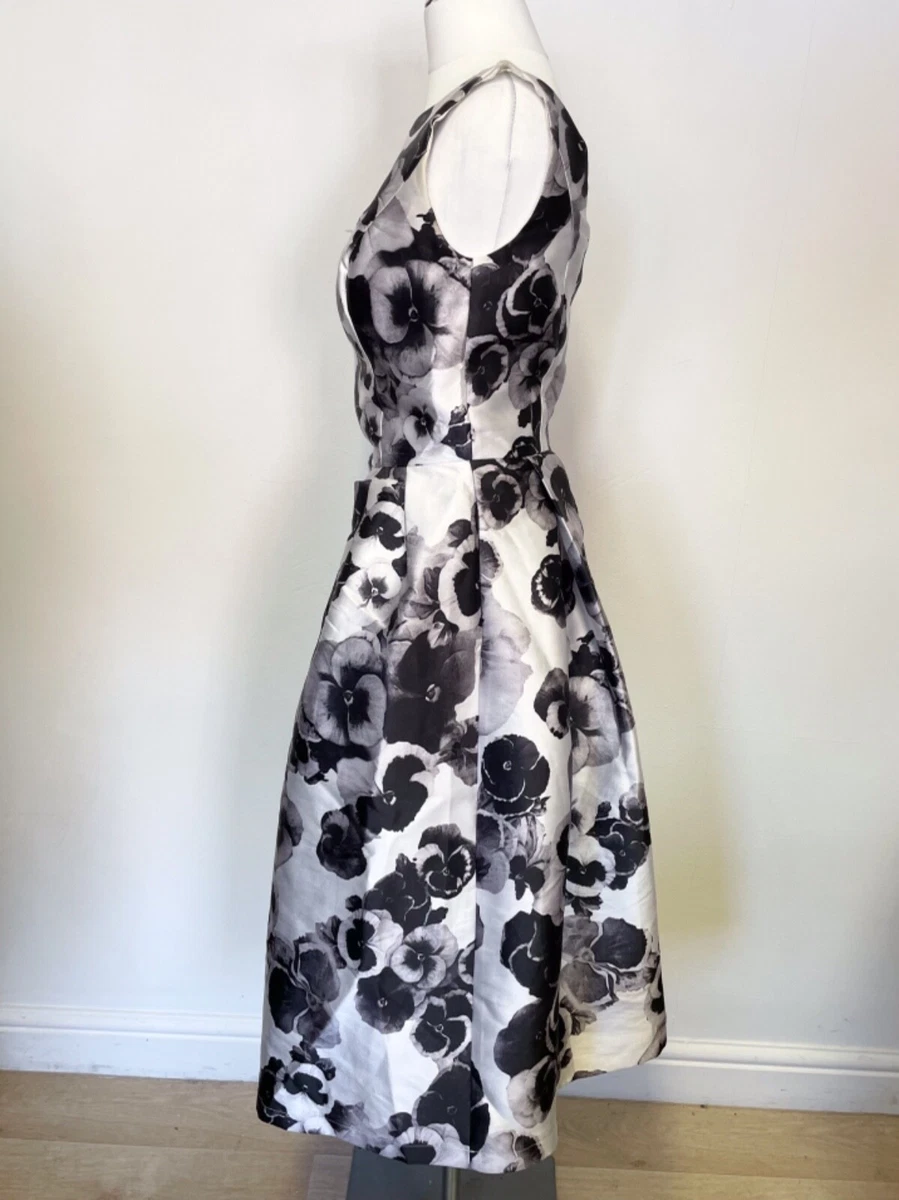 Chi chi london fit and best sale flare dress