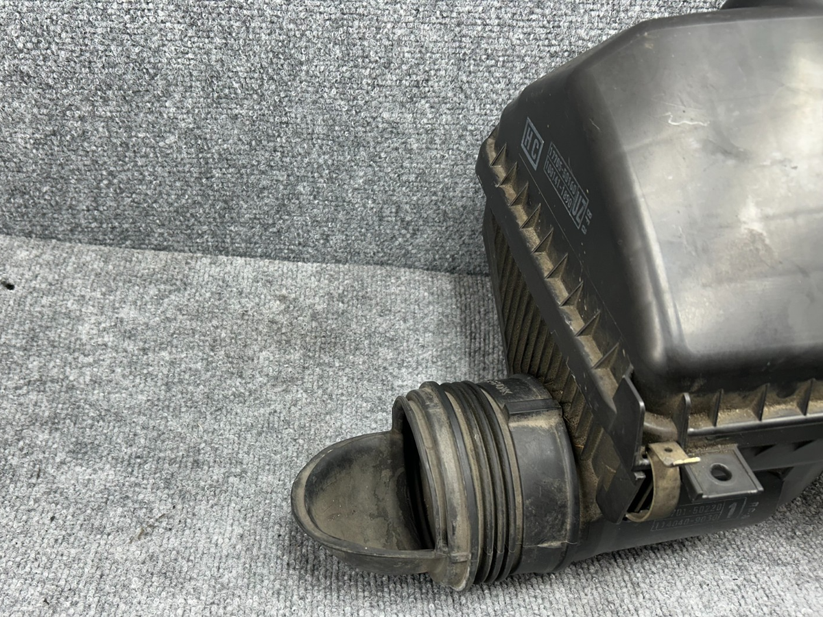 LEXUS GX470 03-04 OEM 4.7L ENGINE AIR INTAKE CLEANER FILTER BOX