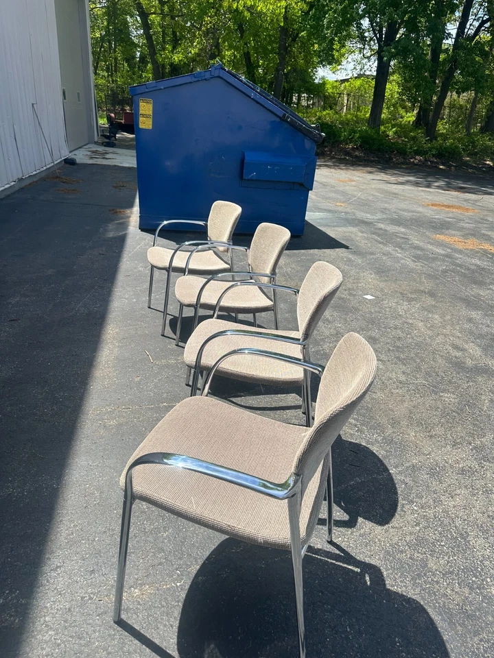 Juego de 4 sillas de bienvenida Stylex modernas ideales para un comedor, restaurantes, etc. Foto 2 de 3