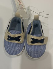 Cat and Jack baby Boy size 3 to 6 months chambray and beige sneaker shoe