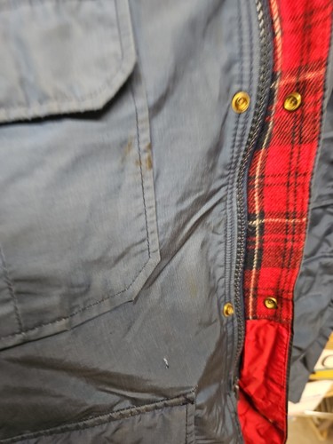 Vintage Woolrich Blue Jacket with Plaid Wool Lining Mens LARGE Distressed - Picture 3 of 15