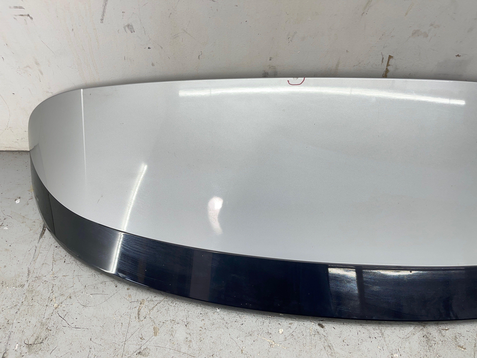 2017-2022 MASERATI LEVANTE TRUNK LID SHELL REAR SPOILER LIGHT GRIGIO METTALLIC