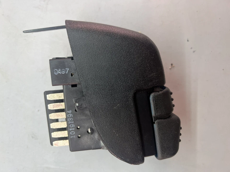 Conjunto de interruptor de faro ACDelco D1587D 10191394 Foto 2 de 4